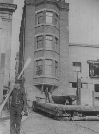 ./files/pictures/Officer with oar at UD.jpg